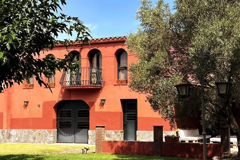Casa Adosada En Finca Privada En Baix Emporda contacts